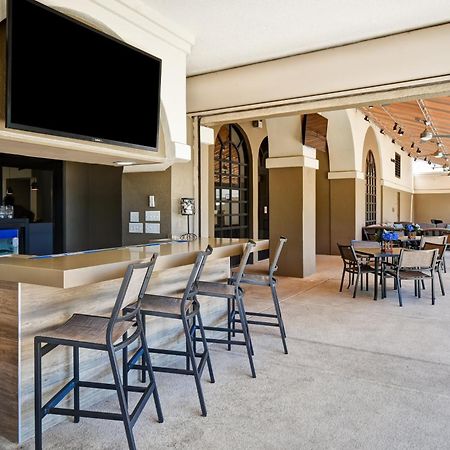 Embassy Suites Greenville Golf Resort & Conference Center Esterno foto