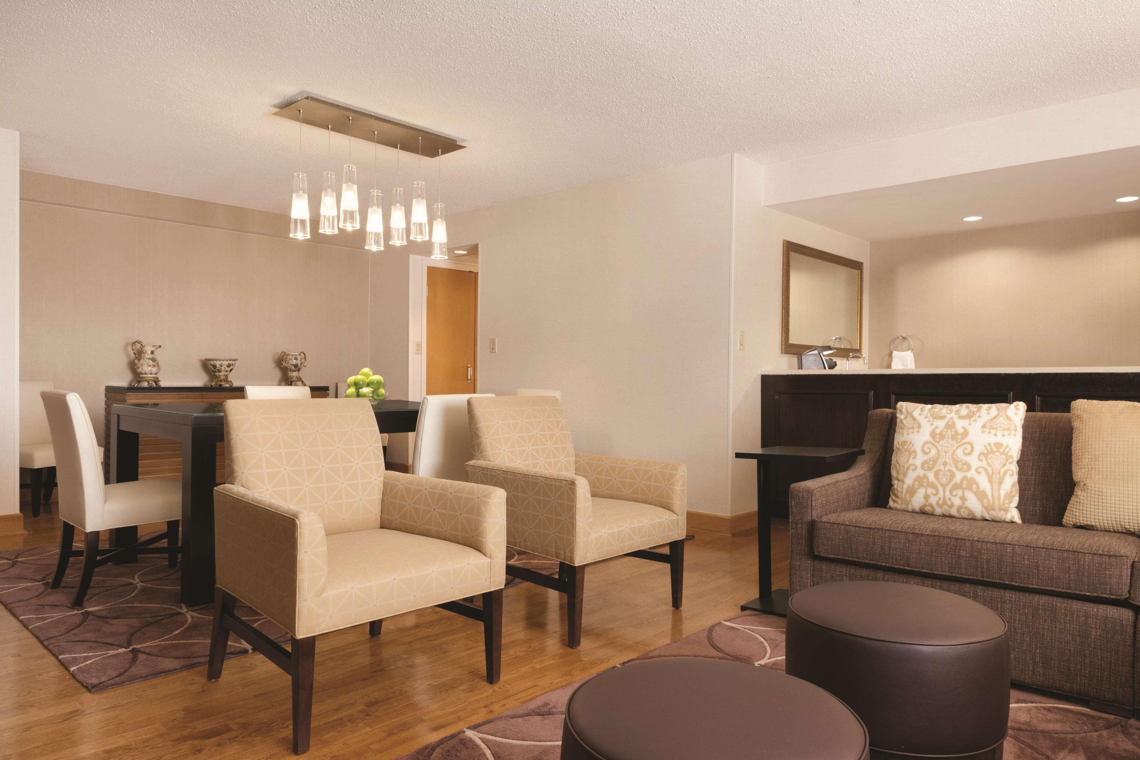 Embassy Suites Greenville Golf Resort & Conference Center Esterno foto