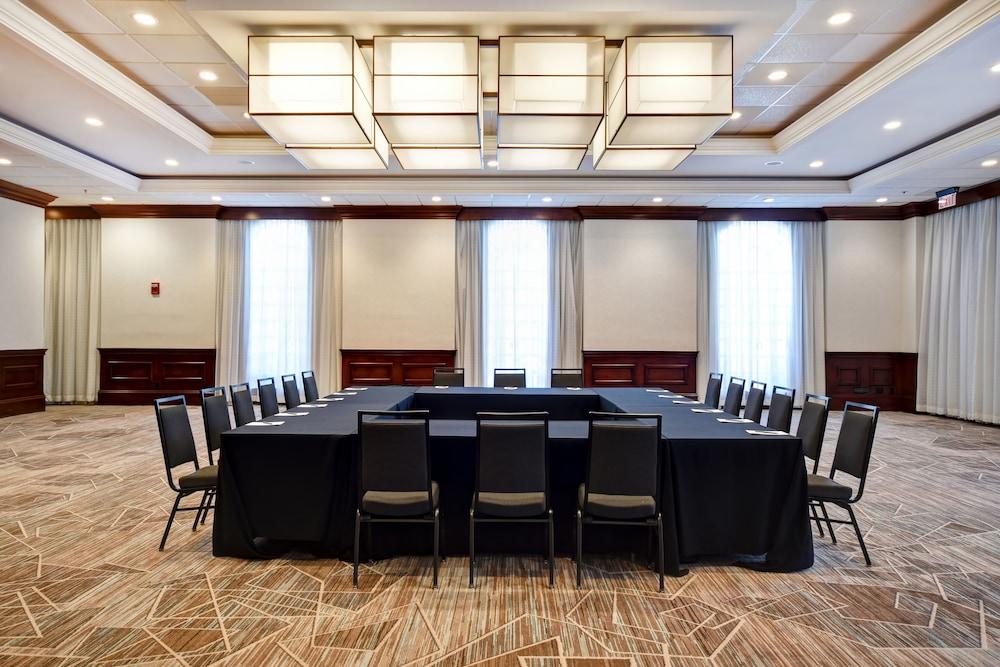 Embassy Suites Greenville Golf Resort & Conference Center Esterno foto