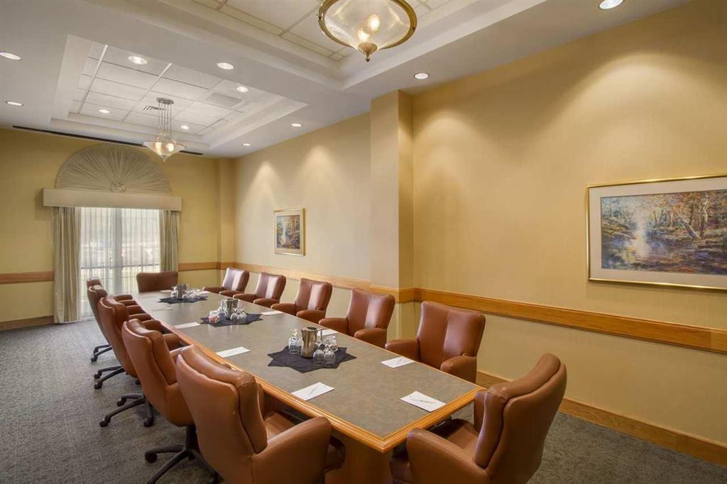 Embassy Suites Greenville Golf Resort & Conference Center Servizi foto